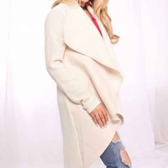 Luxurious Cream draped open front sweater jacket - Picture 2 of 8